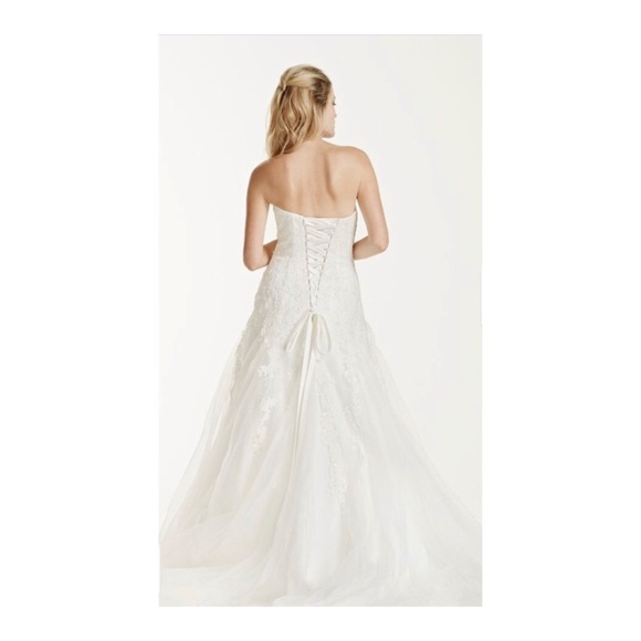 ✨David Bridal Wedding Dress w Anthropology Veil✨ - Picture 5 of 9